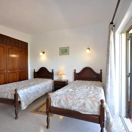 Old Village Area And Walking Distance To The Centre Villa *